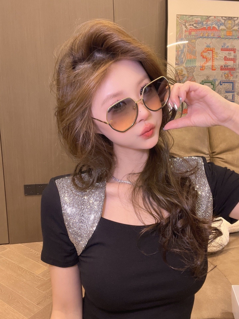 Miu miu Sunglasses